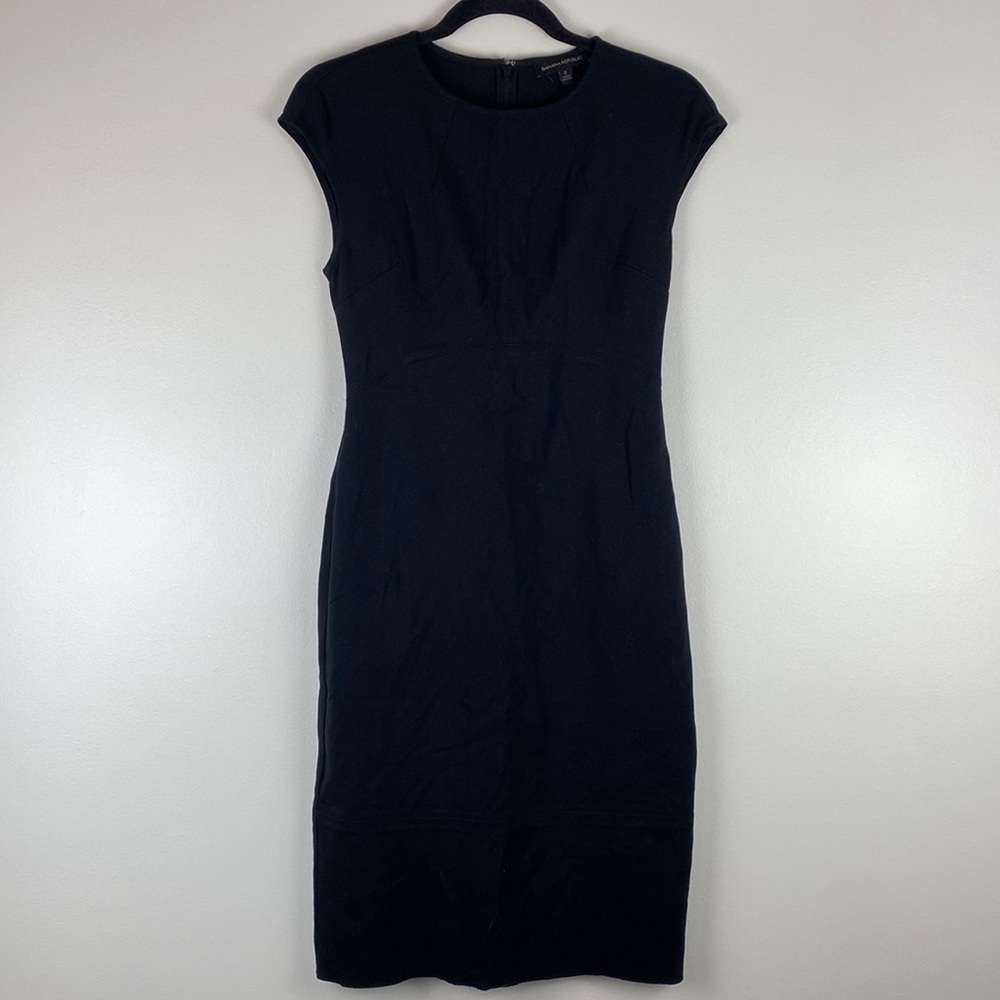 Banana Republic Black Career Dress Size 2 Seam Detail Cap Sleeve Fitted Rayon